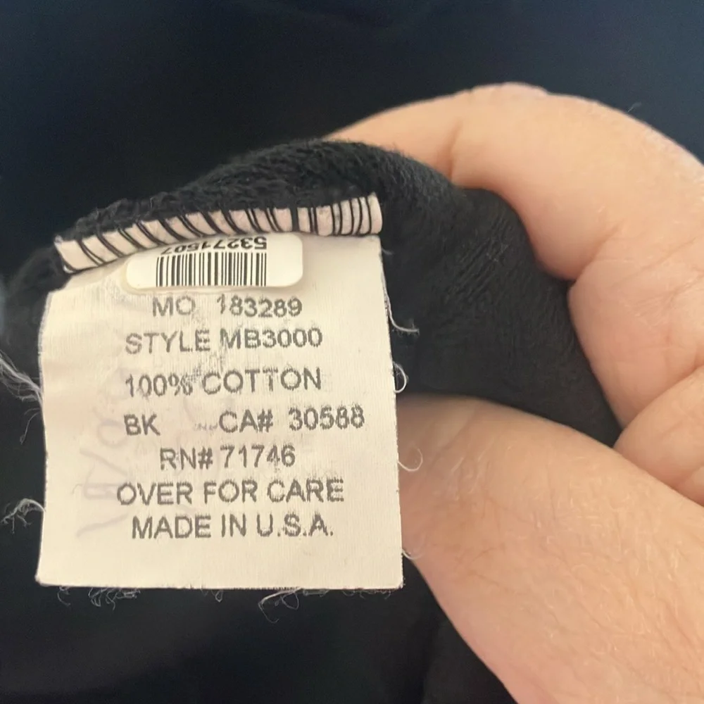 FINAL MARKDOWN Men’s Haley Black V-Neck vest large